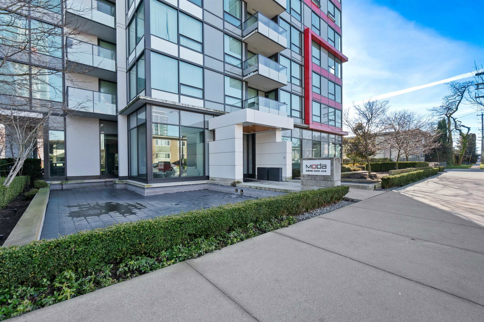 Listing Image 3