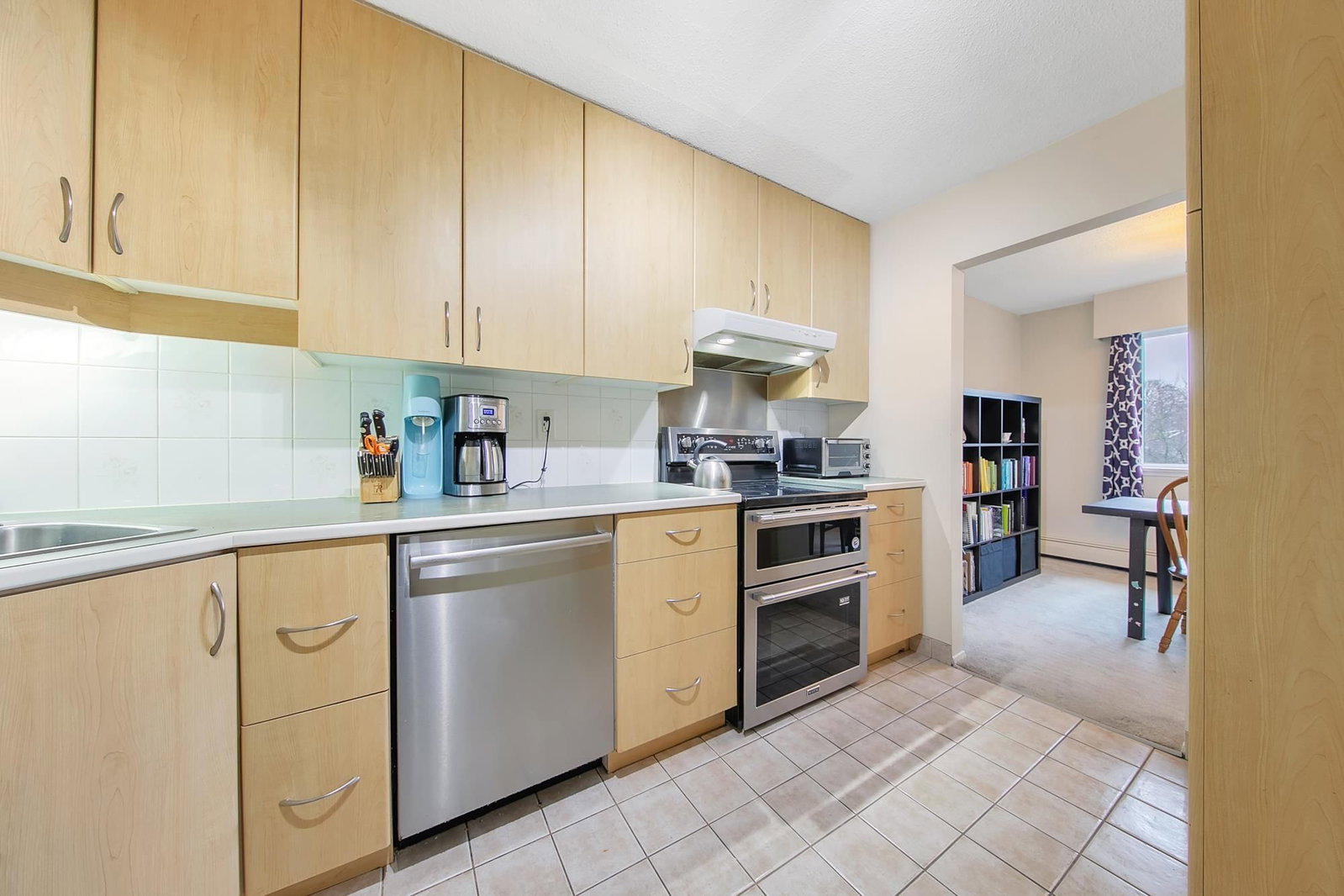 Listing Image 9