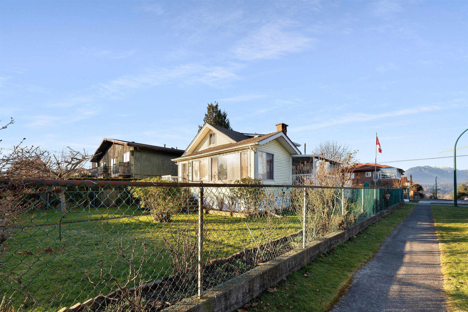 Listing Image 12