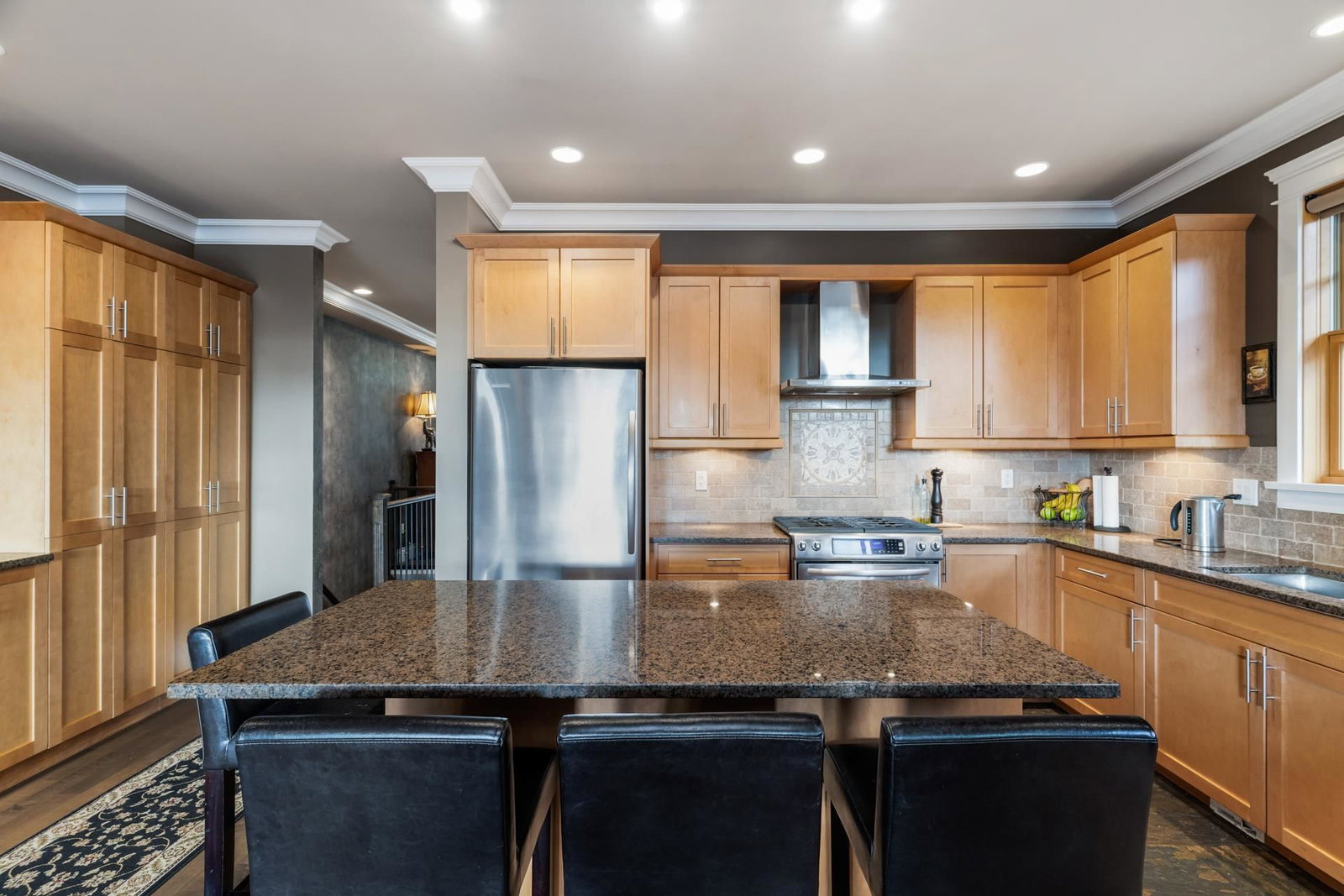 Listing Image 10