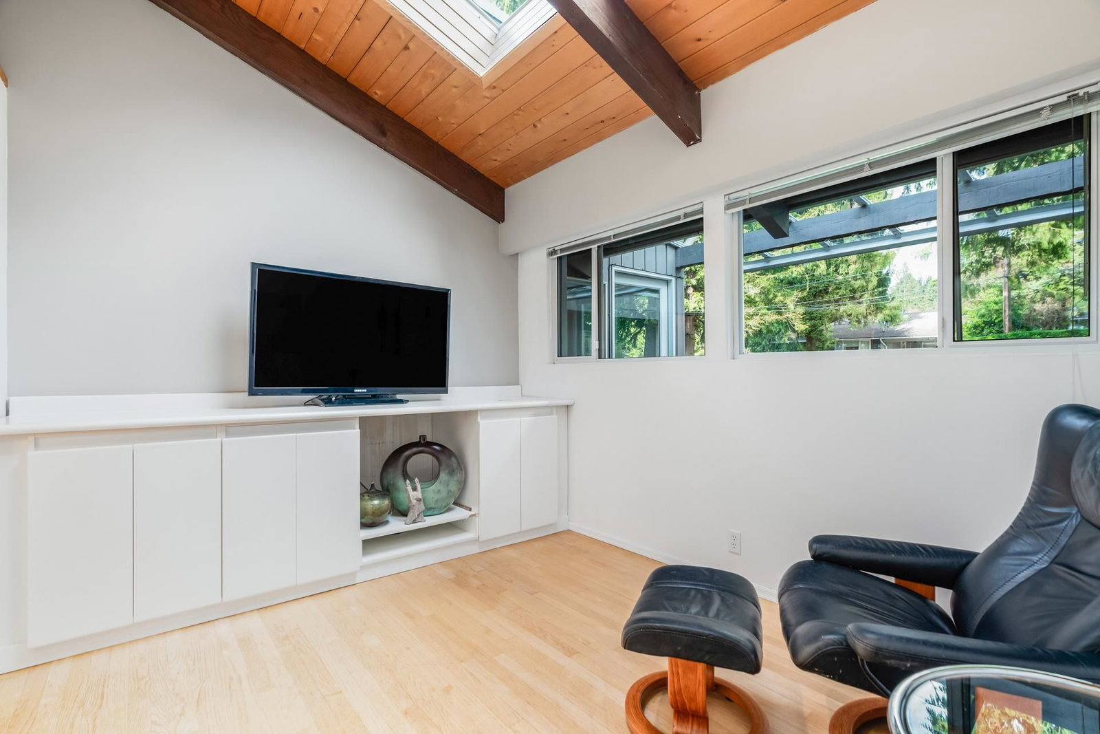 Listing Image 28