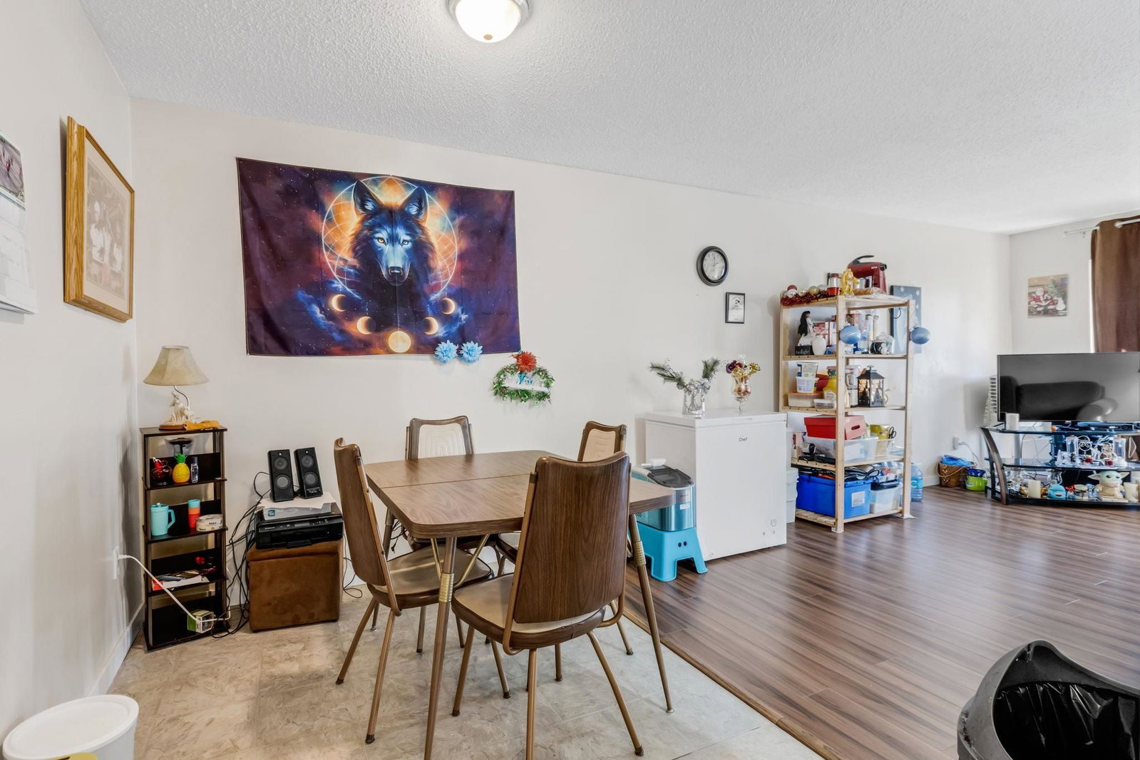 Listing Image 8