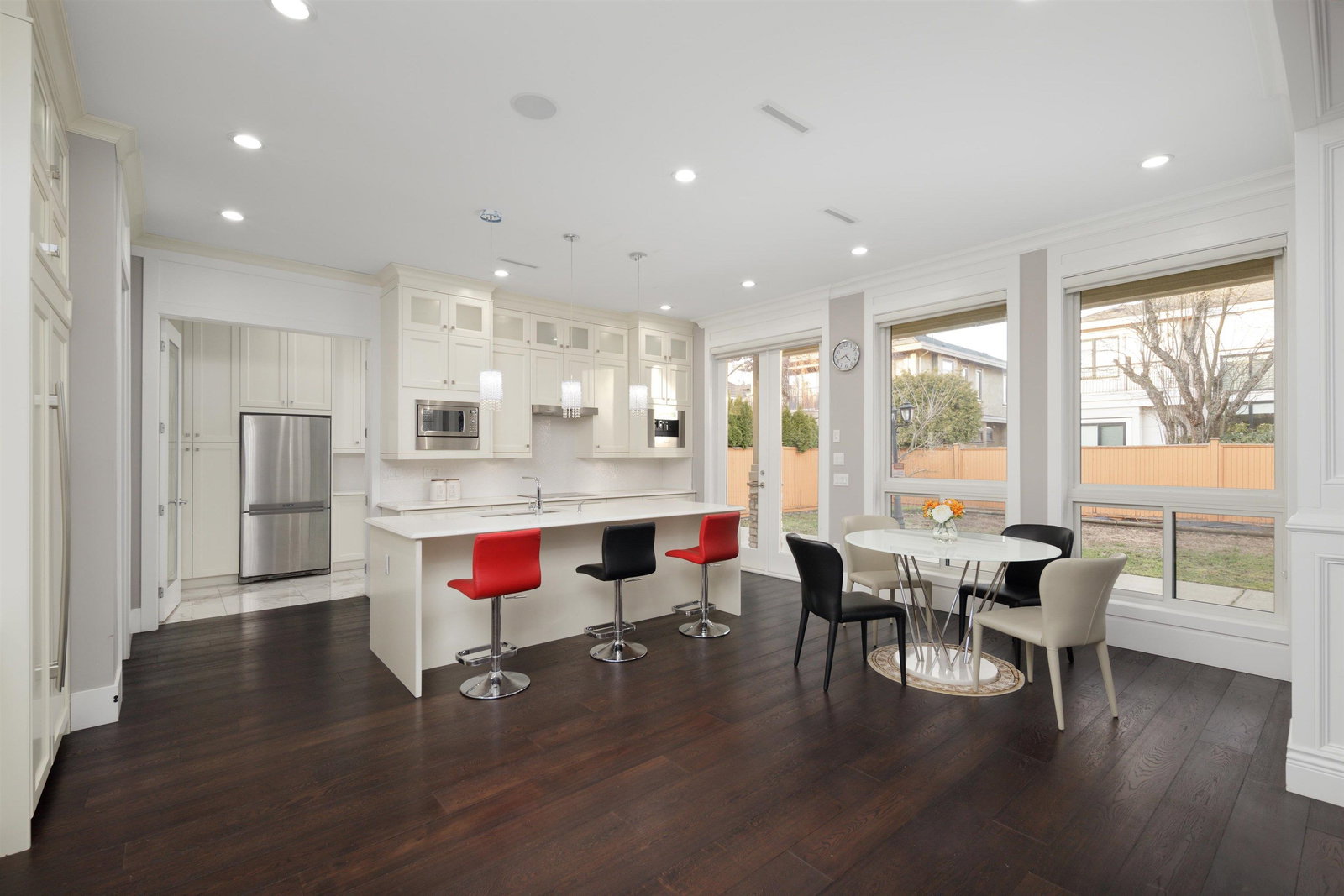 Listing Image 10