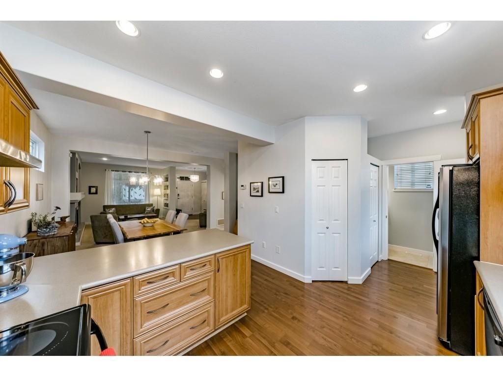 Listing Image 14