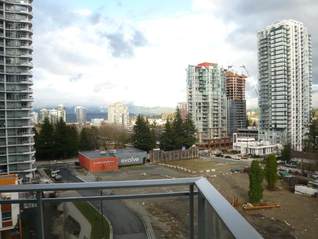Listing Image 11