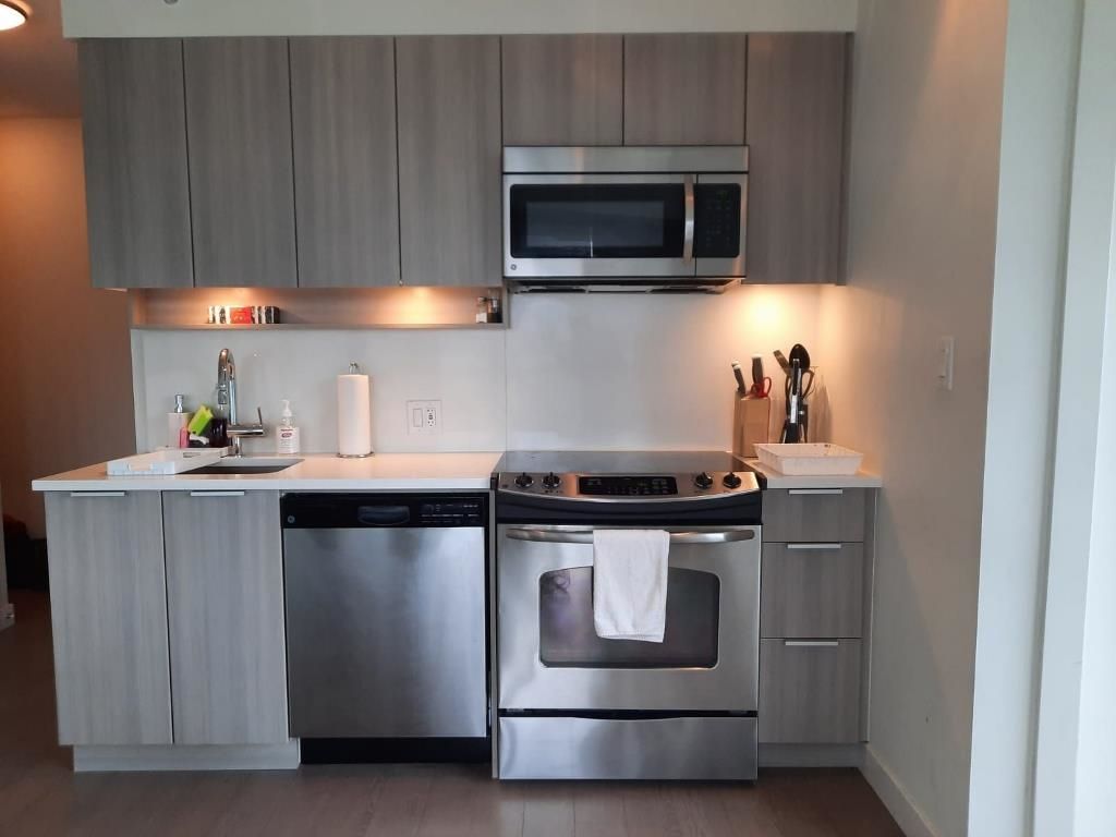 Listing Image 5