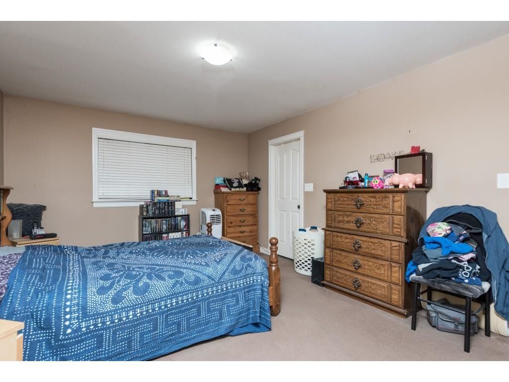 Listing Image 17