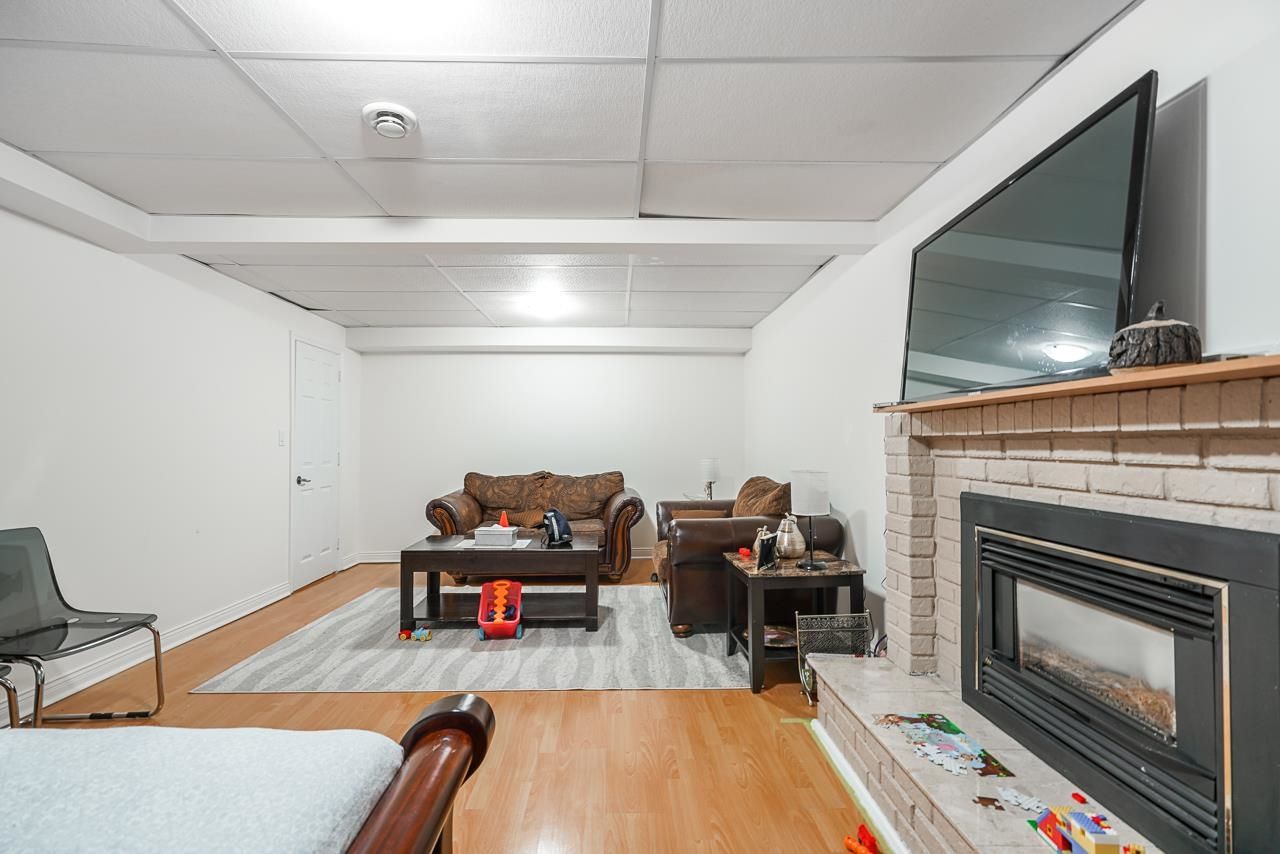 Listing Image 30