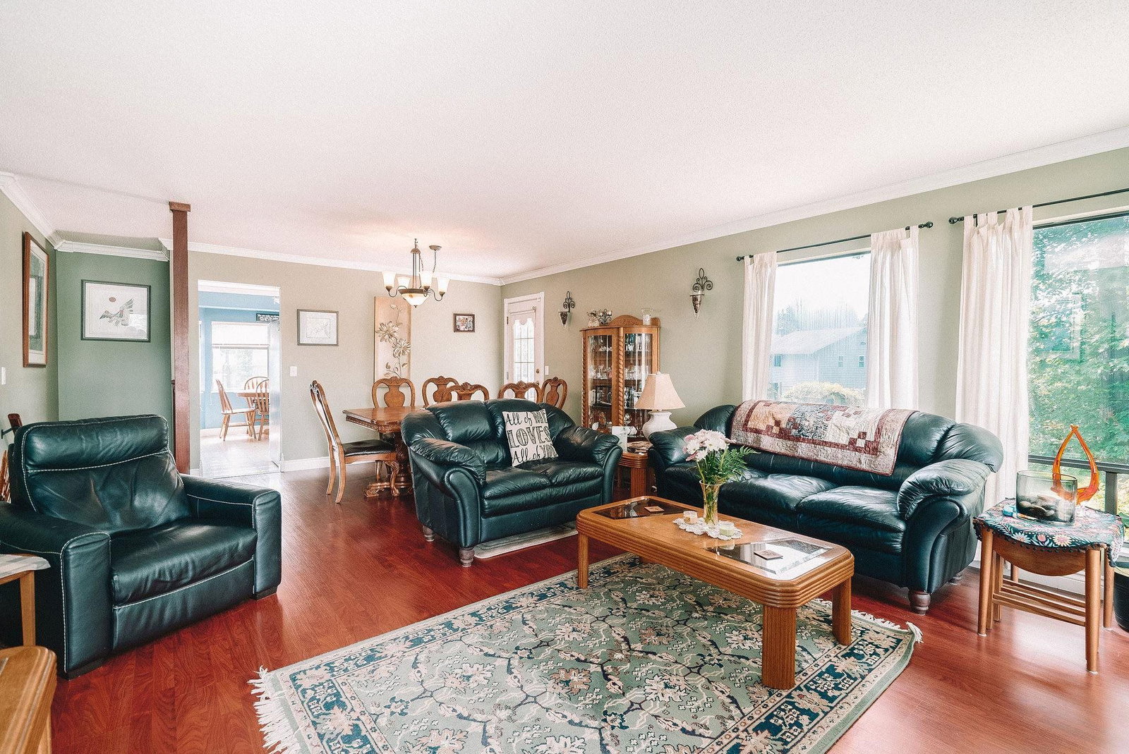 Listing Image 6
