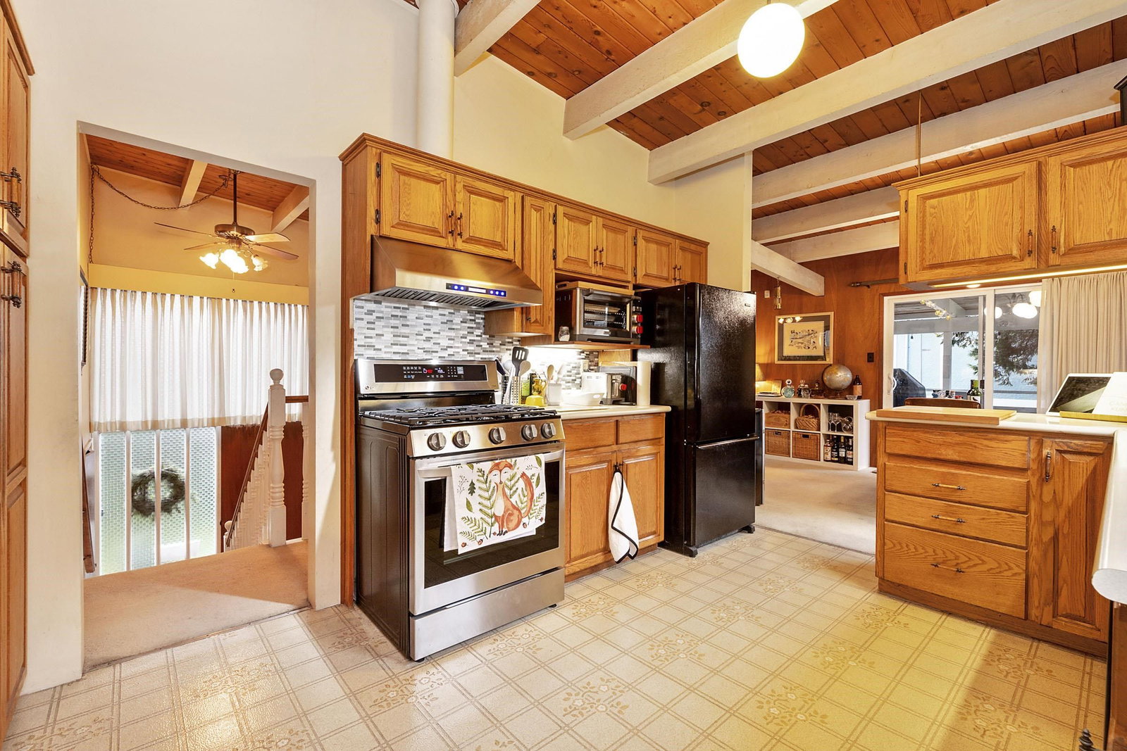 Listing Image 5