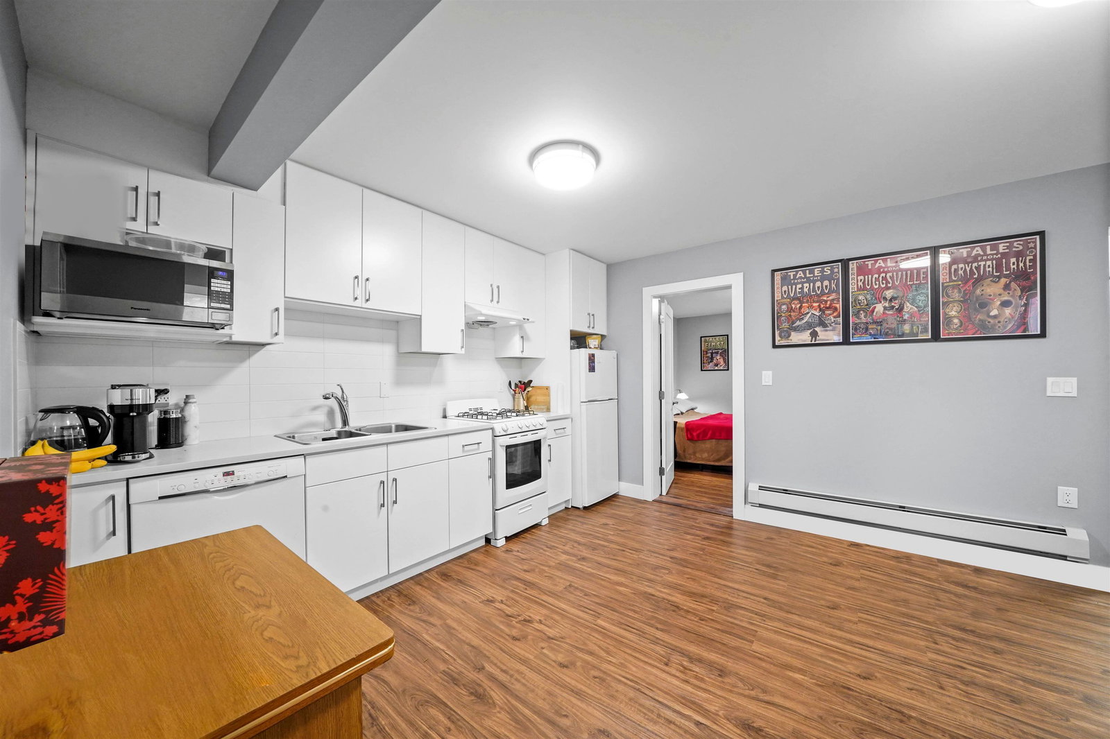 Listing Image 8