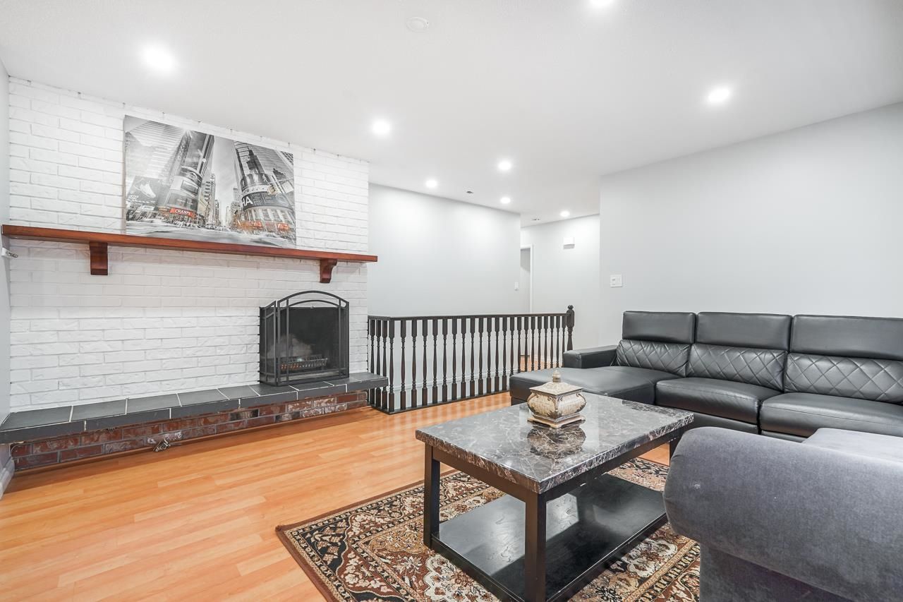 Listing Image 17