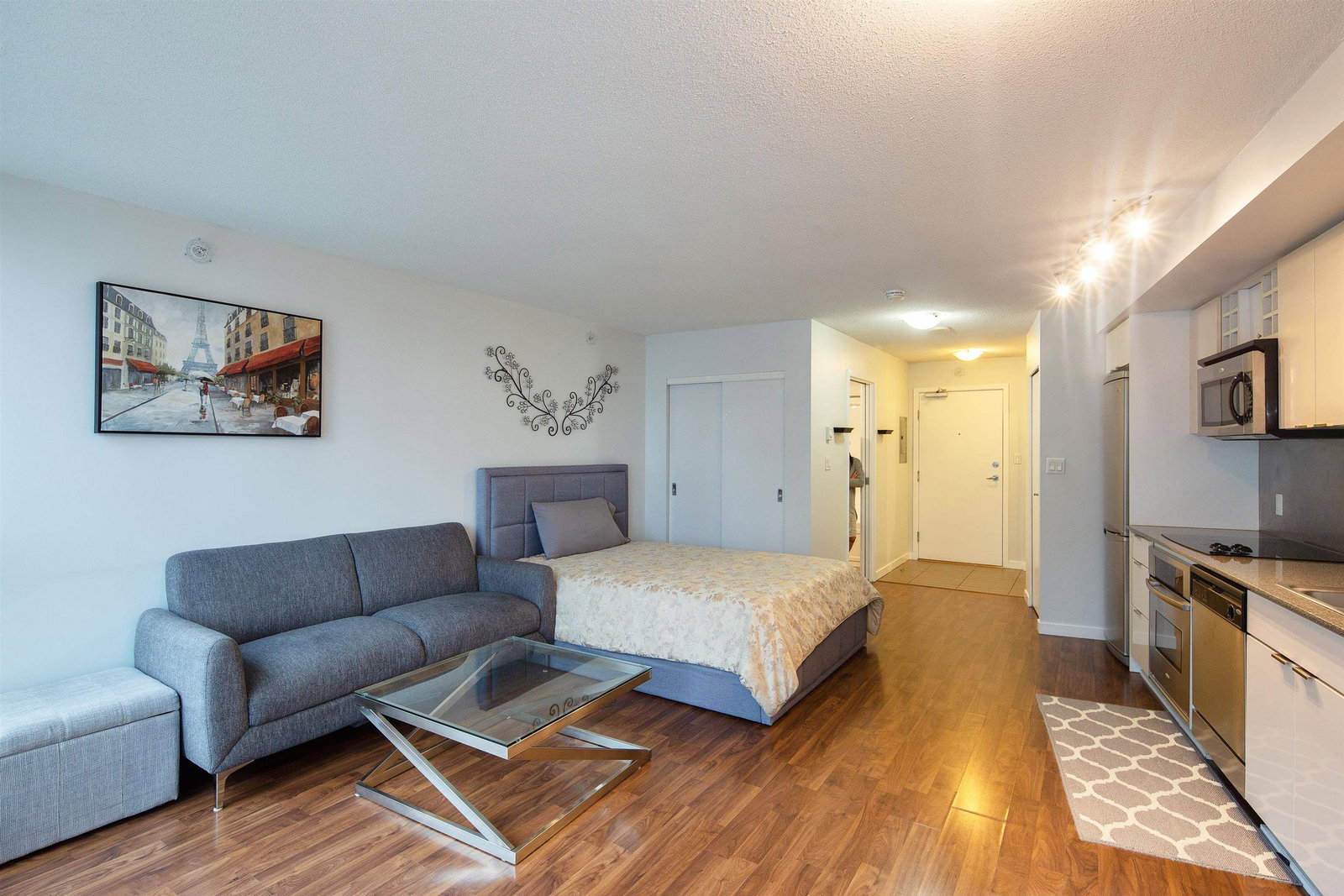 Listing Image 10