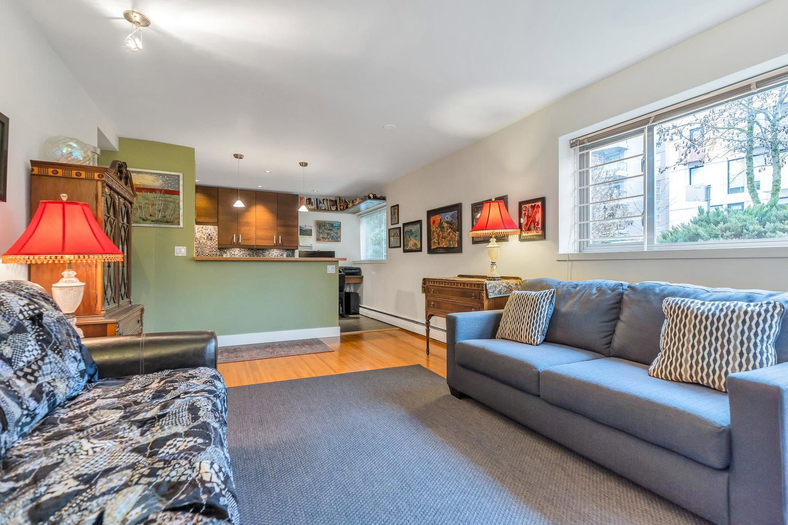 Listing Image 12