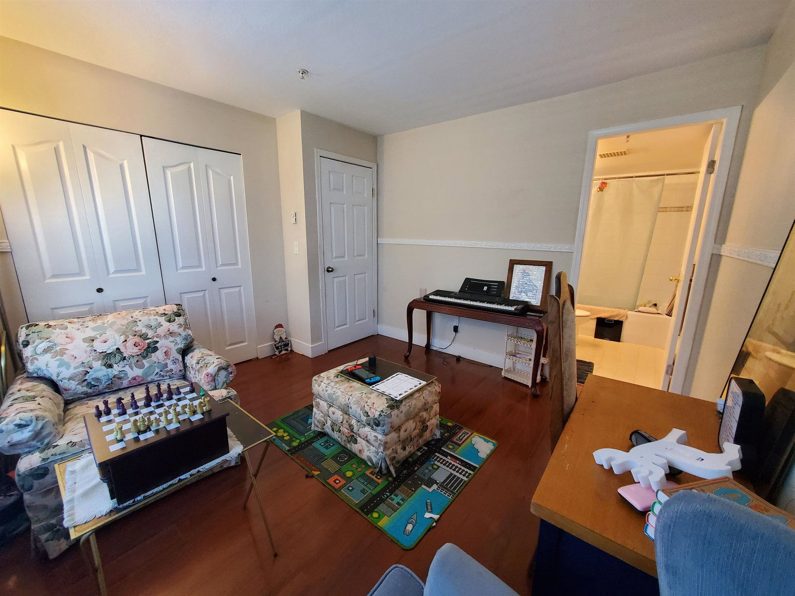 Listing Image 16