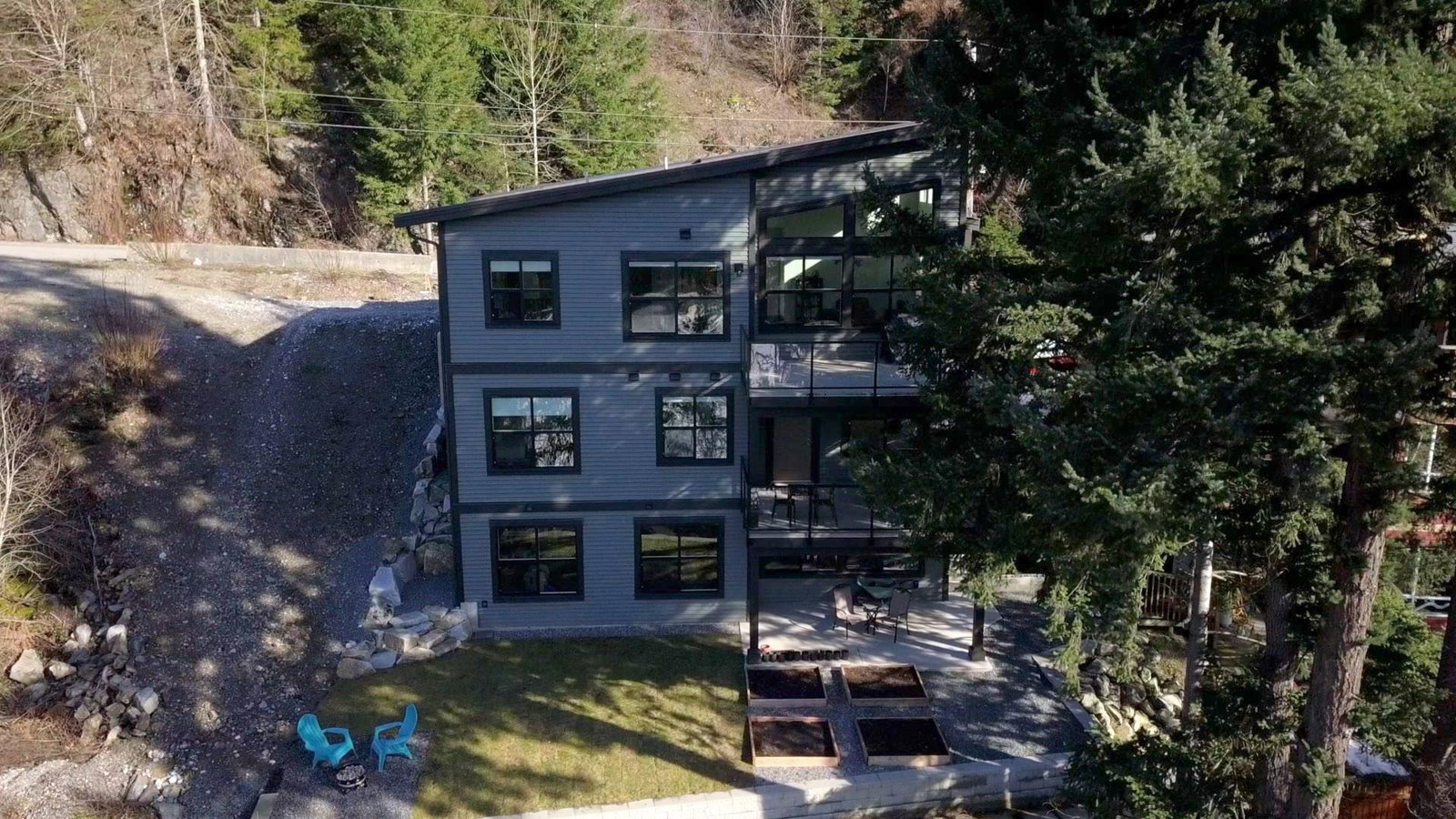 Listing Image 4