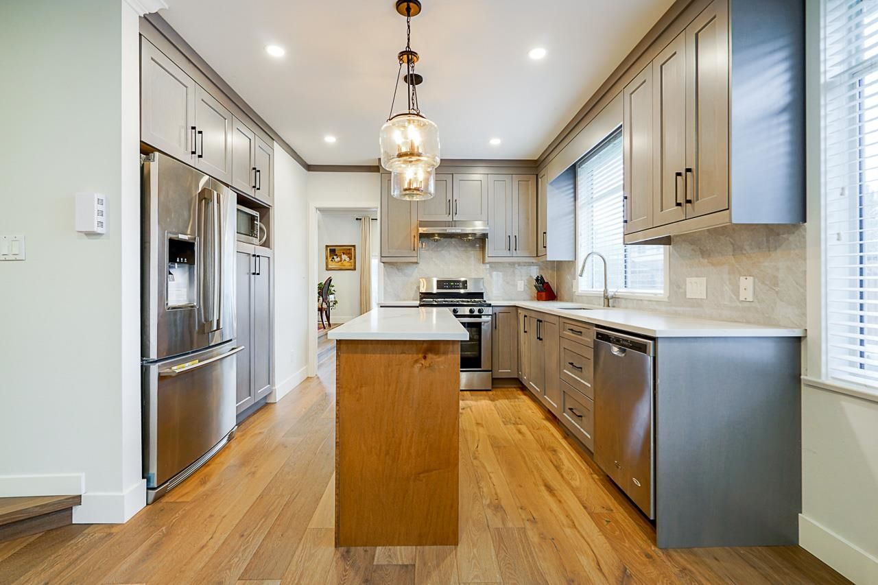 Listing Image 12