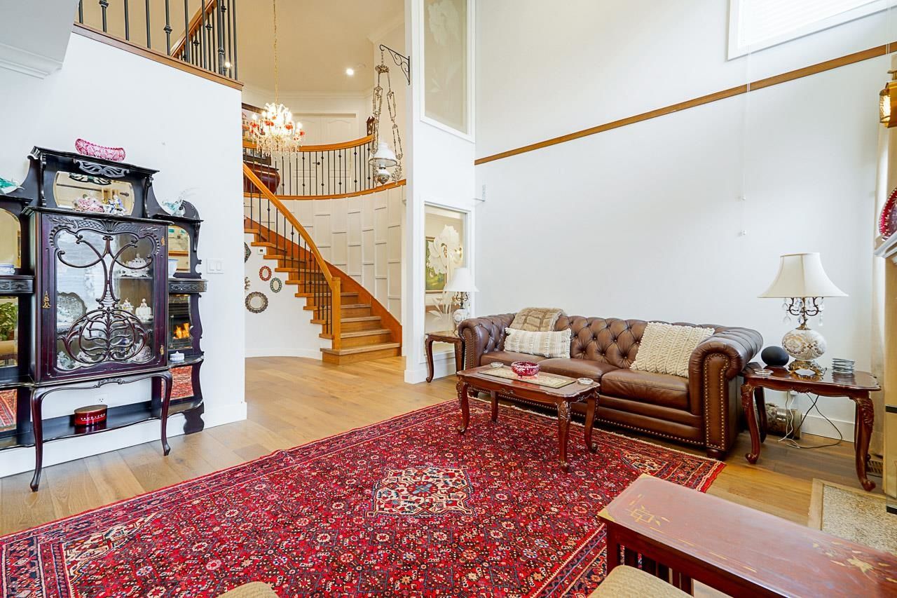 Listing Image 6