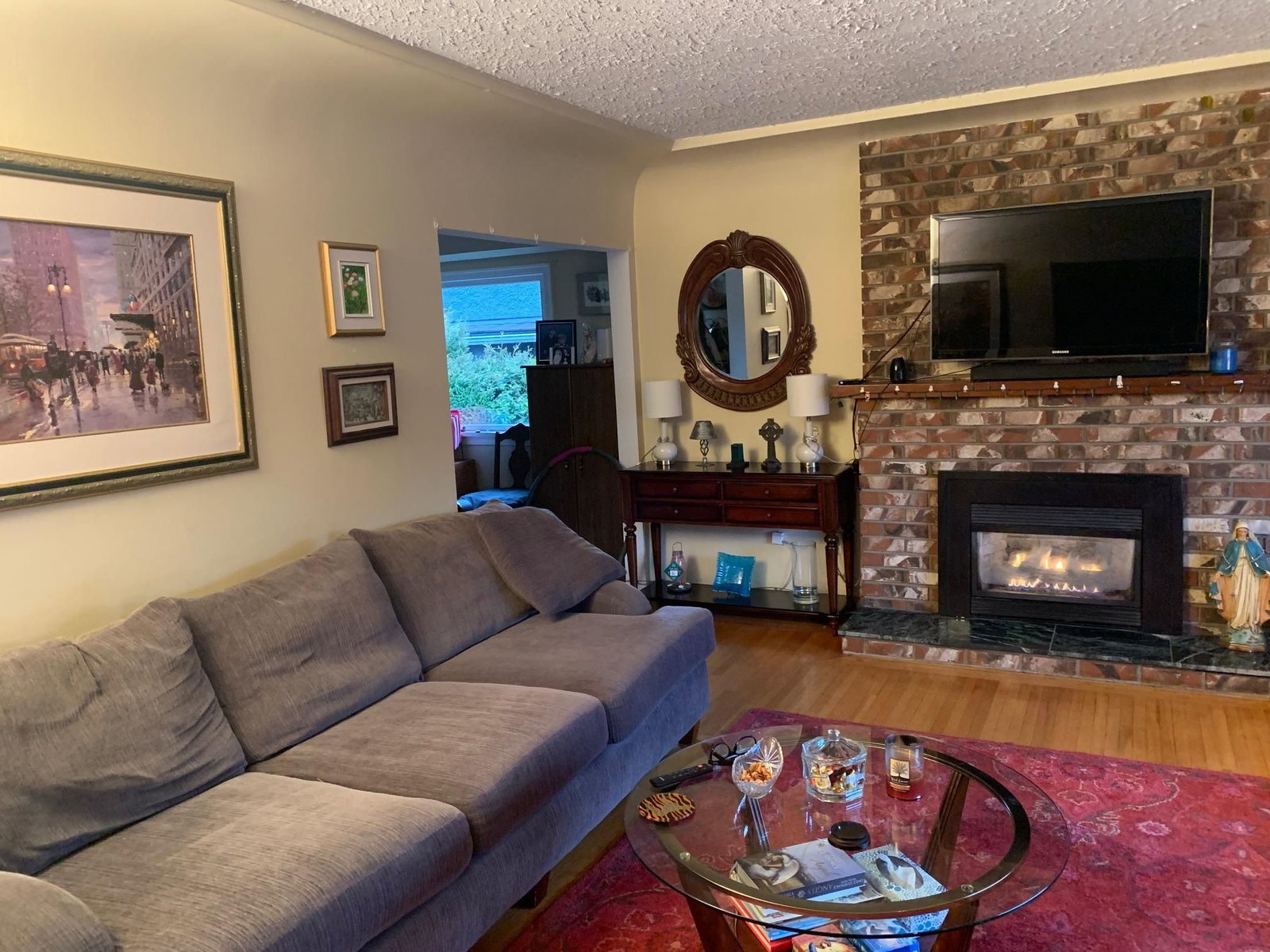 Listing Image 4