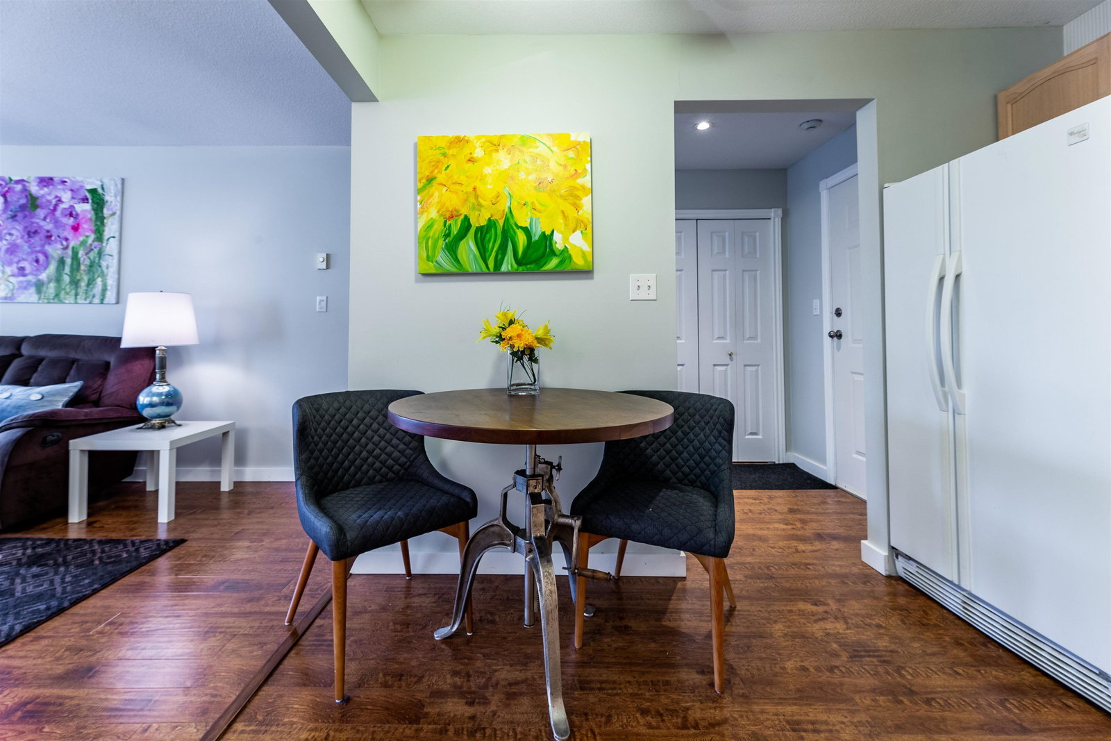 Listing Image 12