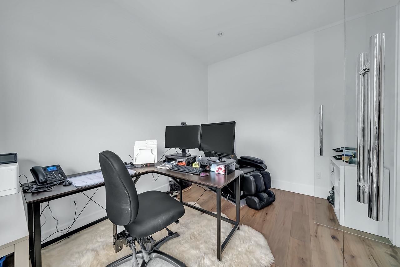 Listing Image 16
