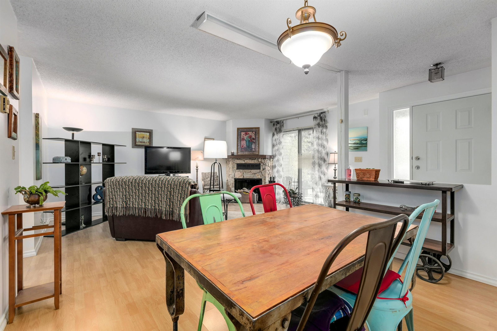 Listing Image 12