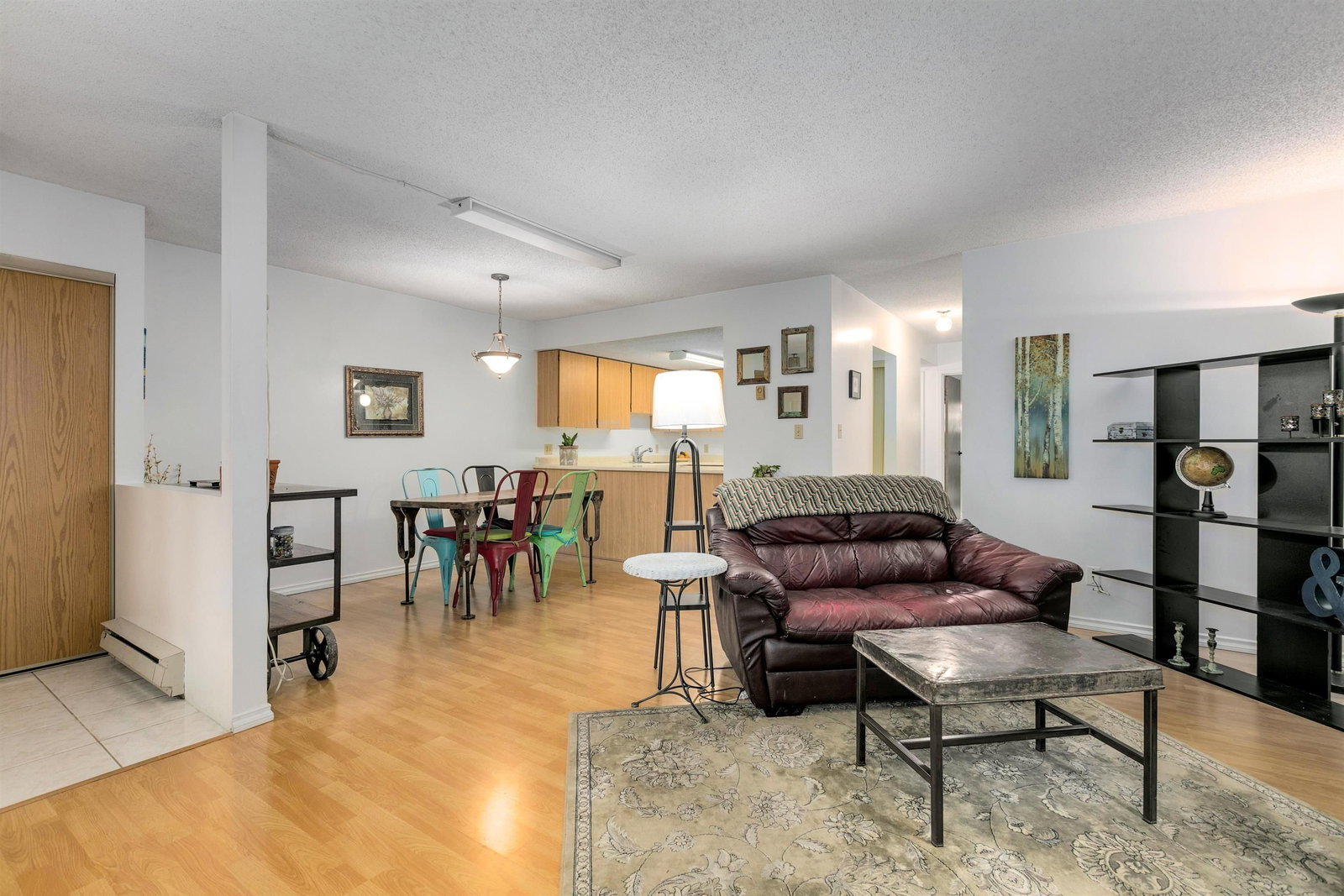 Listing Image 9