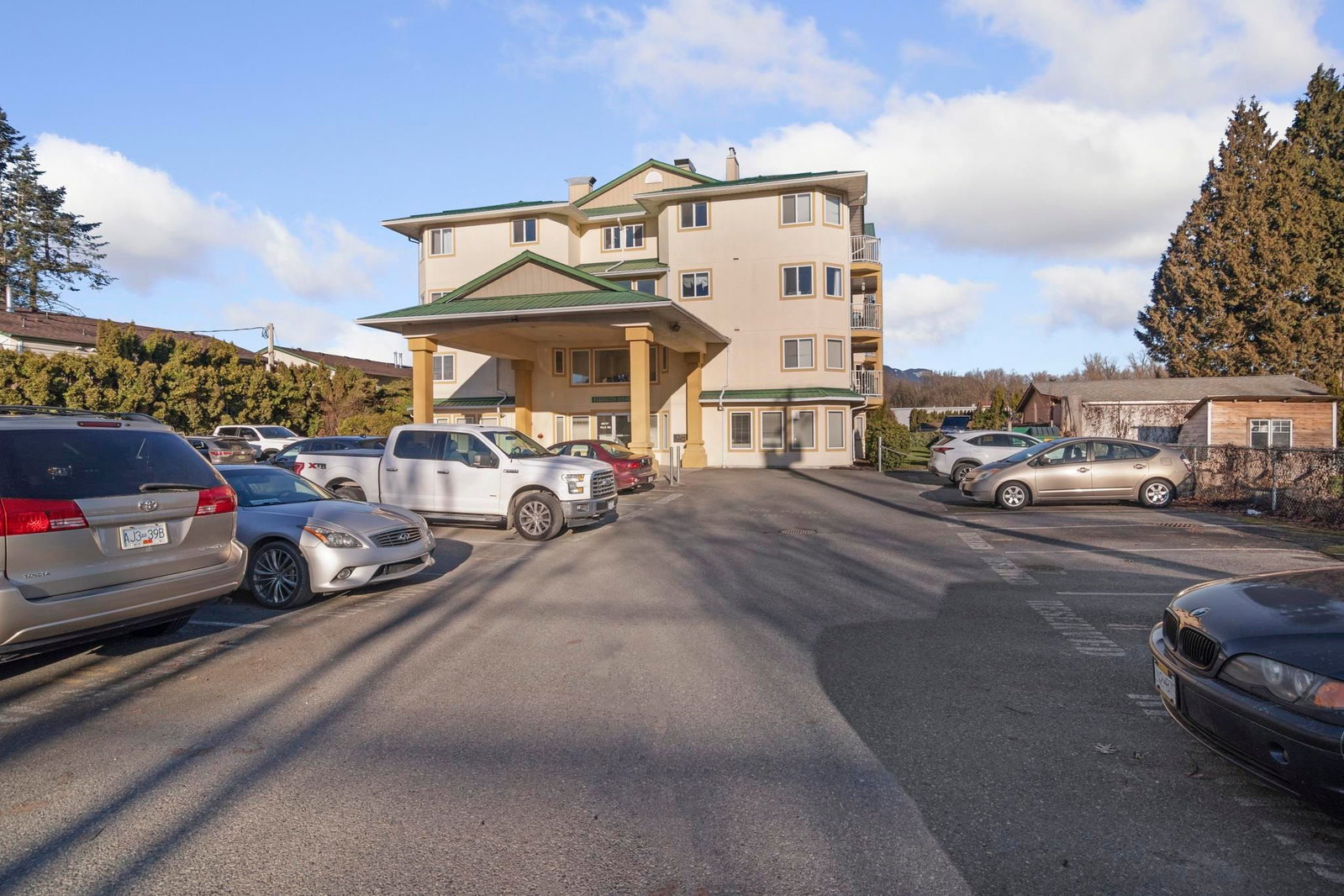 Listing Image 1