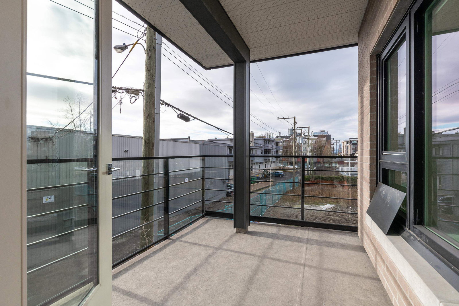 Listing Image 14