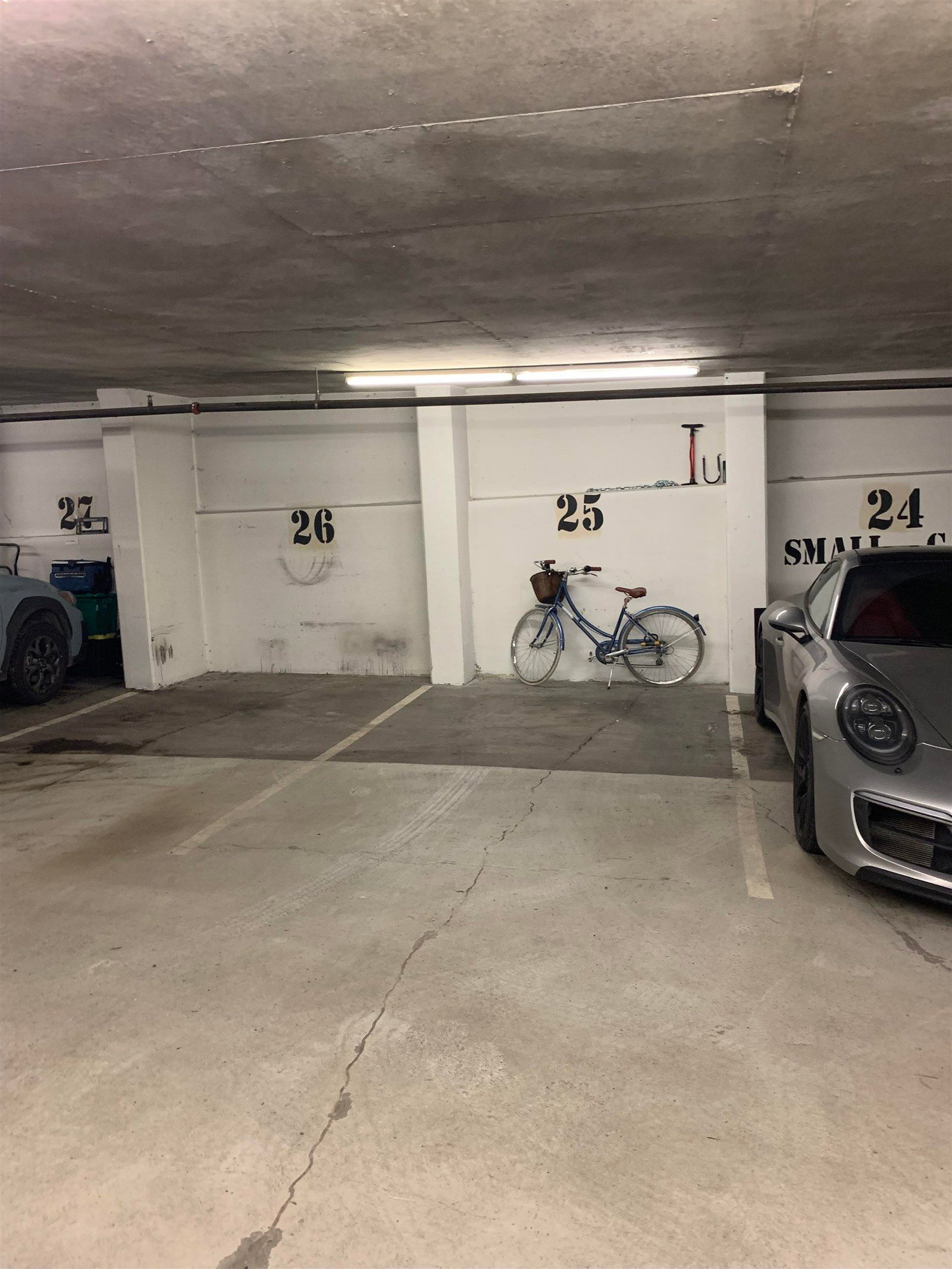 Listing Image 10
