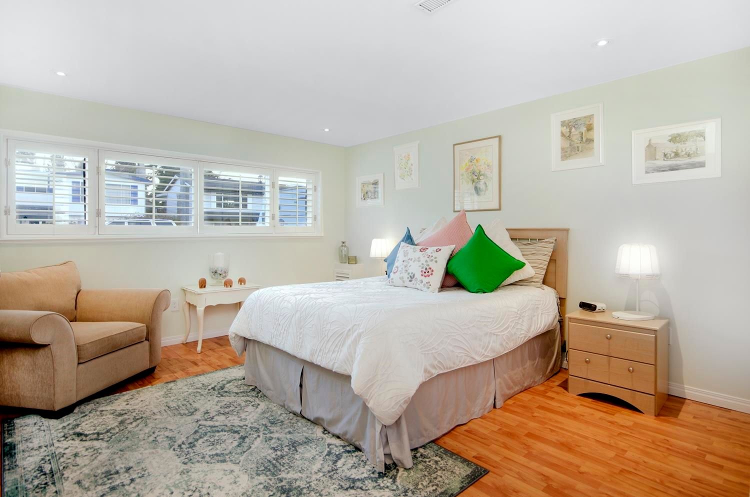 Listing Image 15