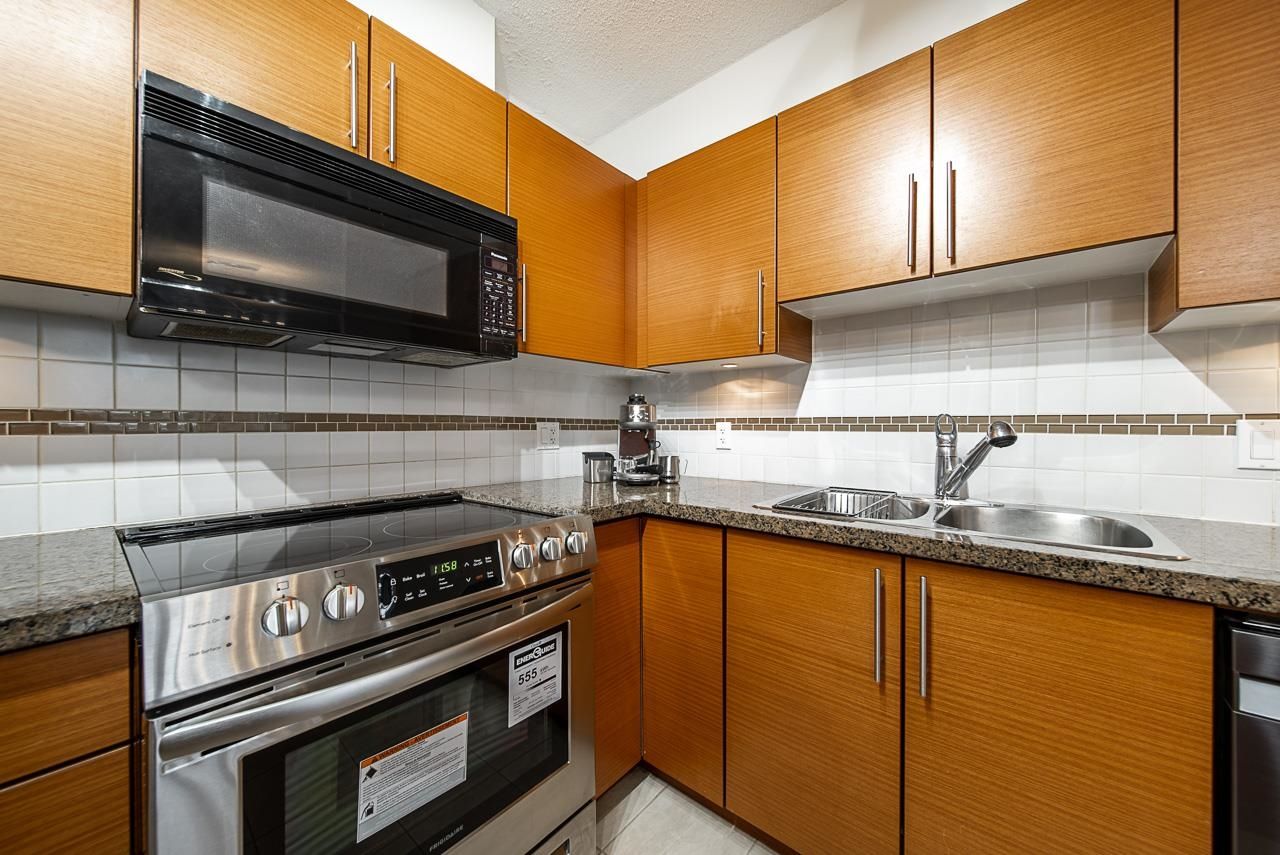 Listing Image 8