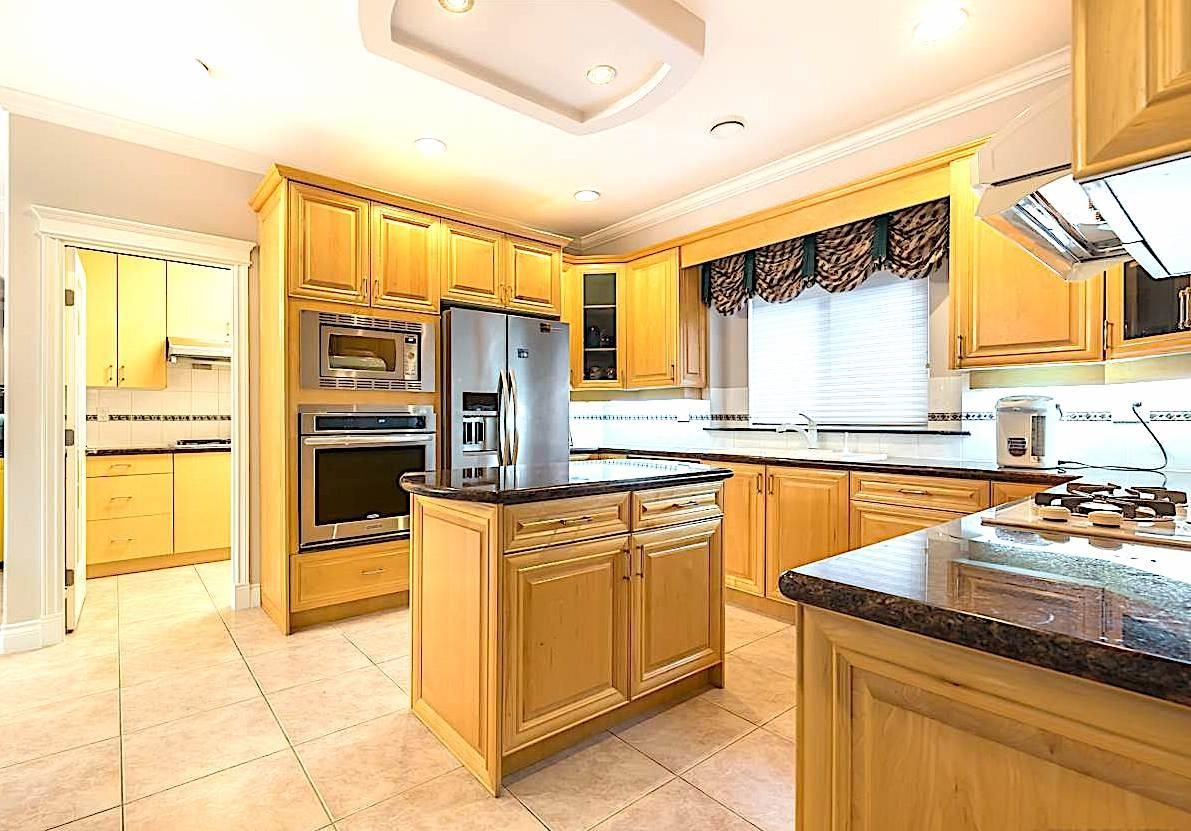 Listing Image 10