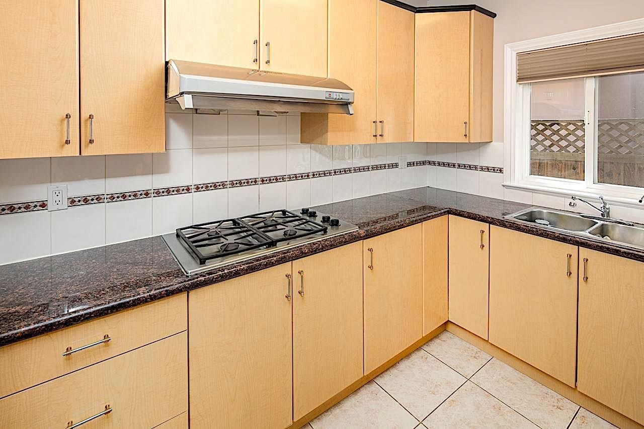 Listing Image 11