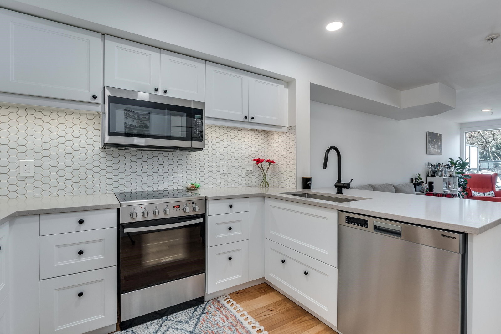Listing Image 13