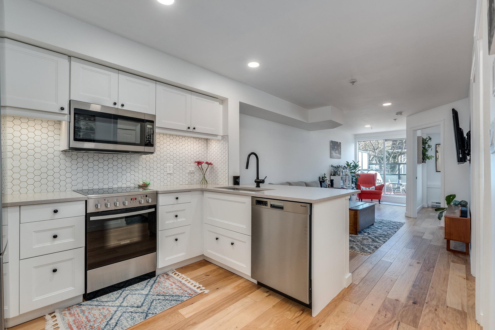 Listing Image 14