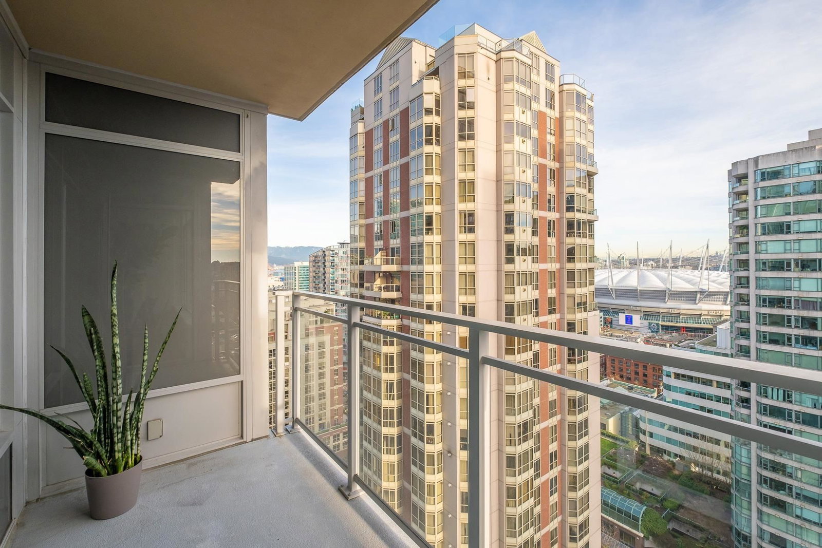 Listing Image 9