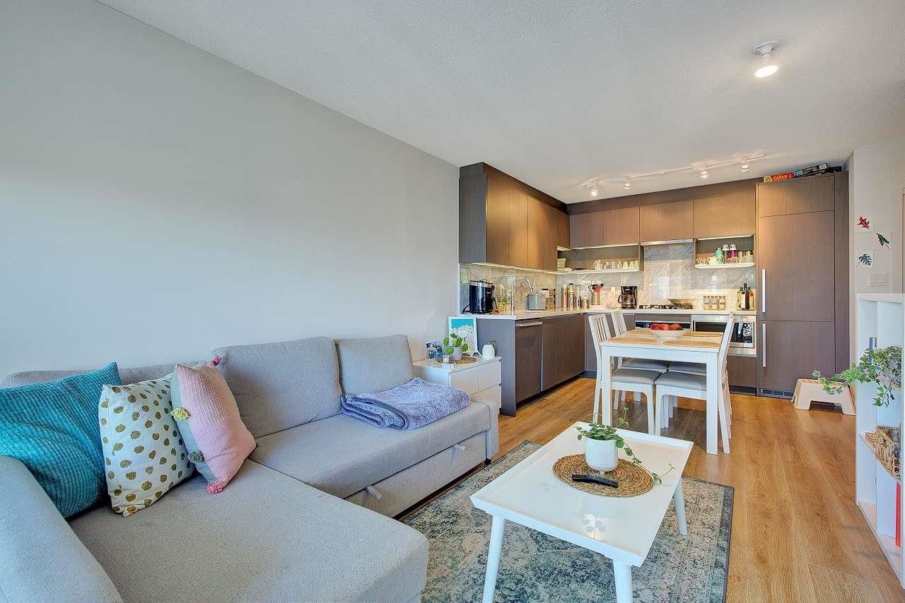 Listing Image 10