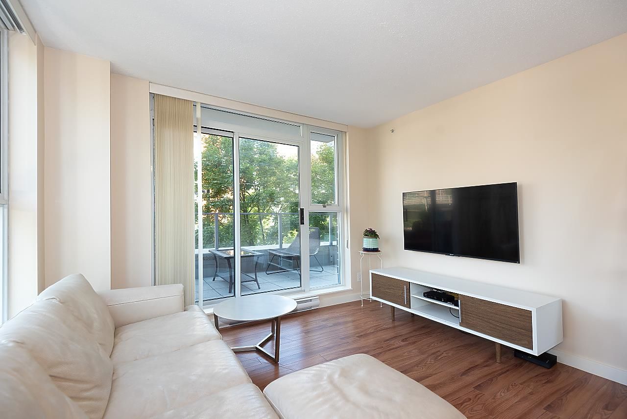 Listing Image 5