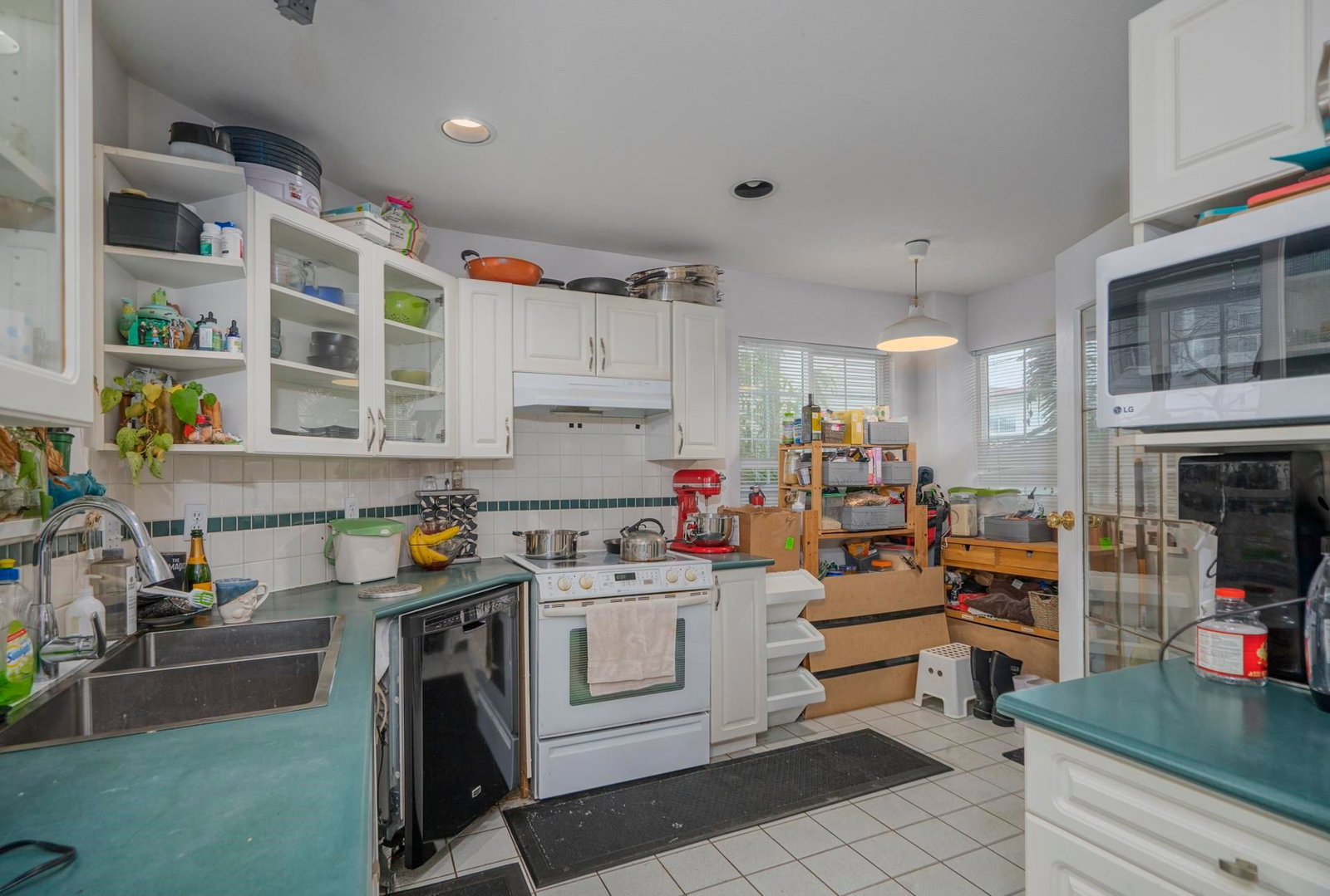 Listing Image 8