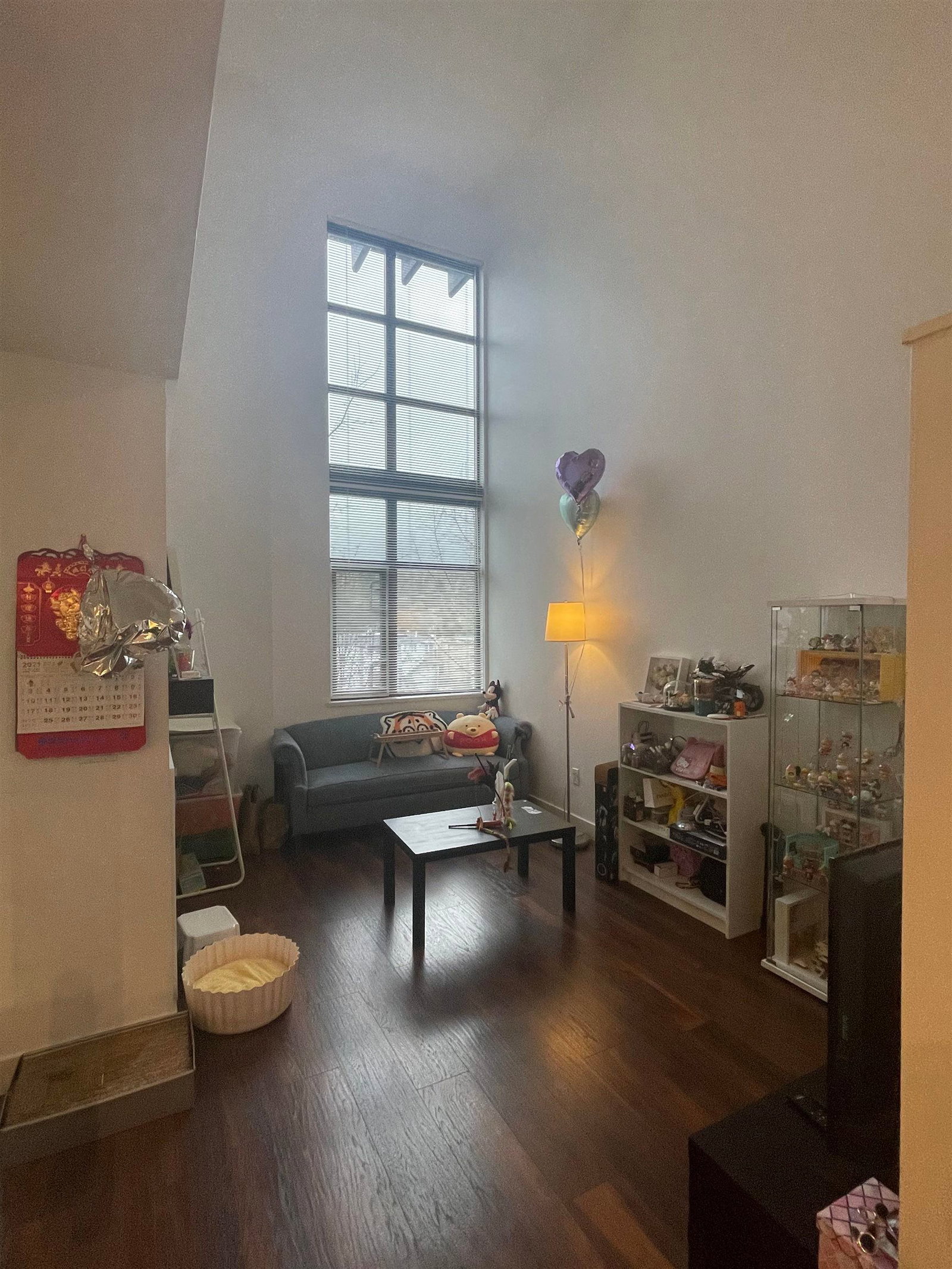 Listing Image 6