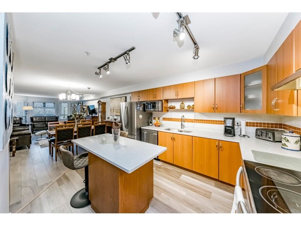 Listing Image 19