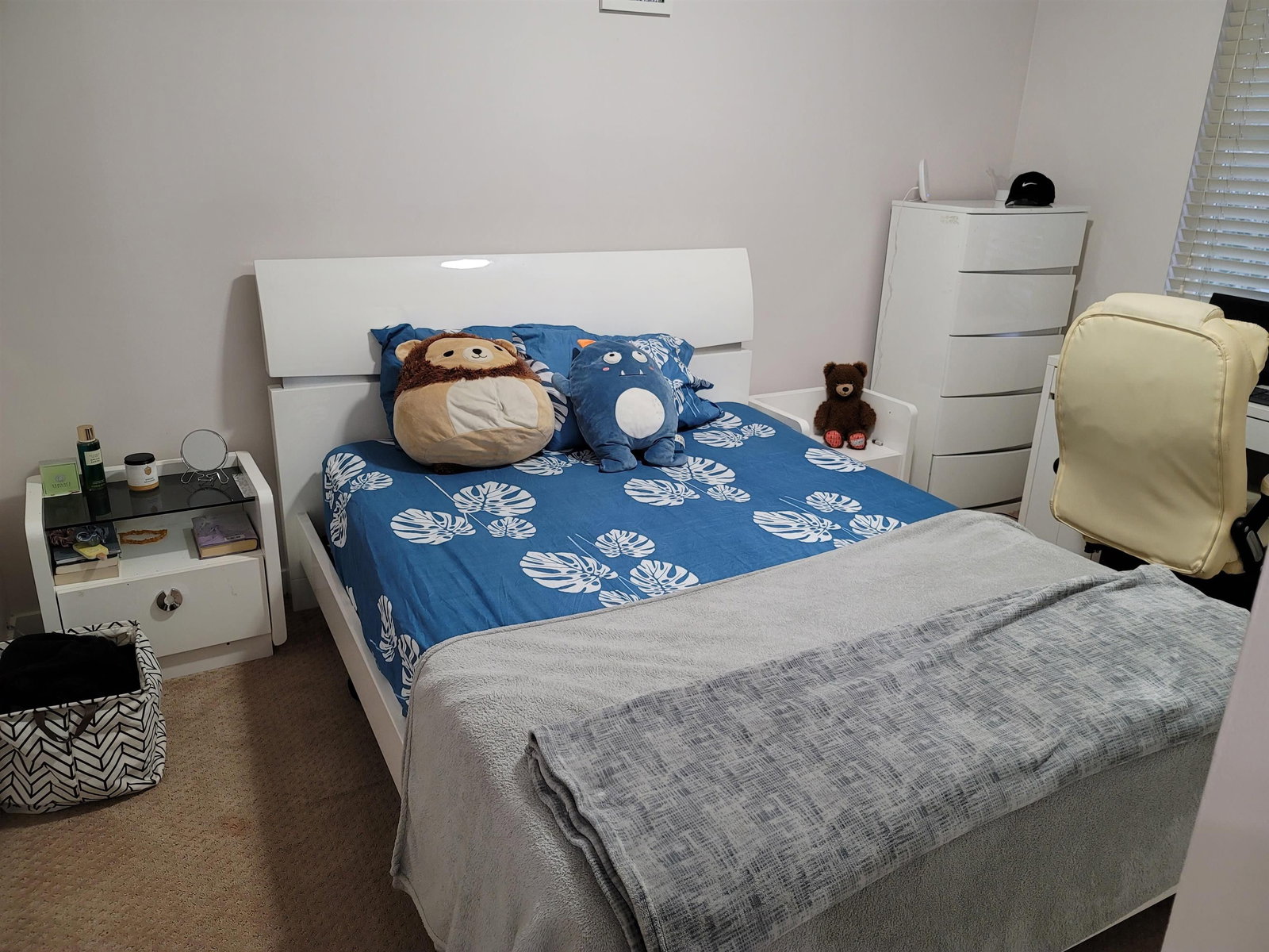 Listing Image 12