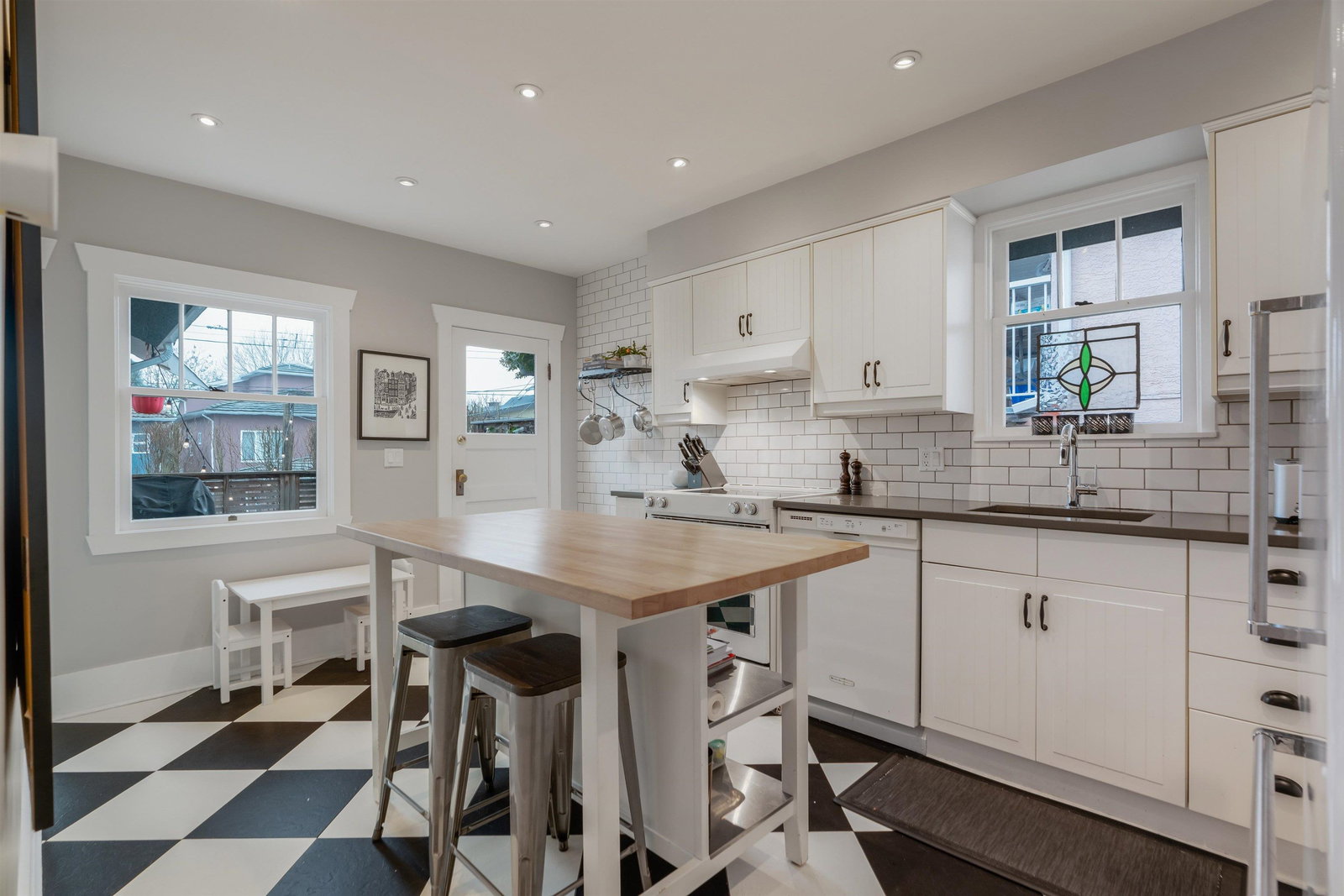 Listing Image 16