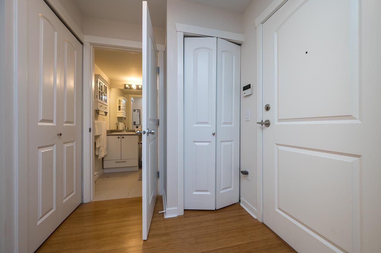 Listing Image 18