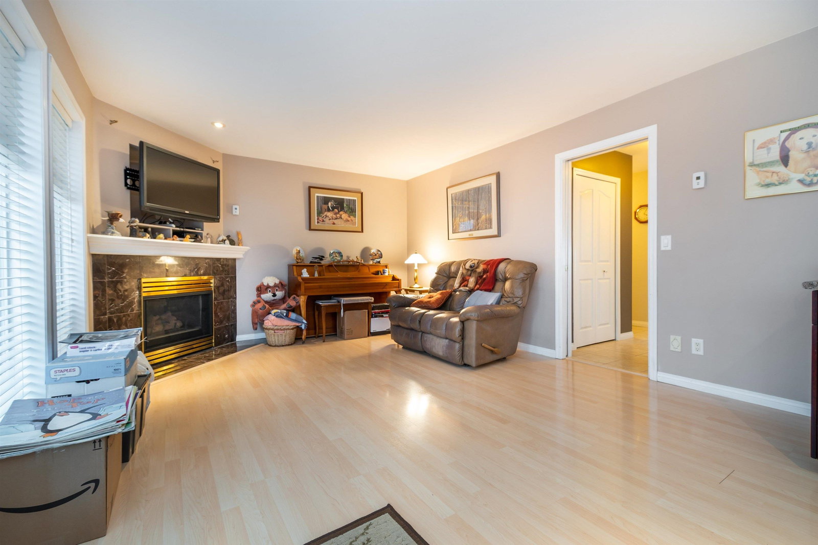 Listing Image 19