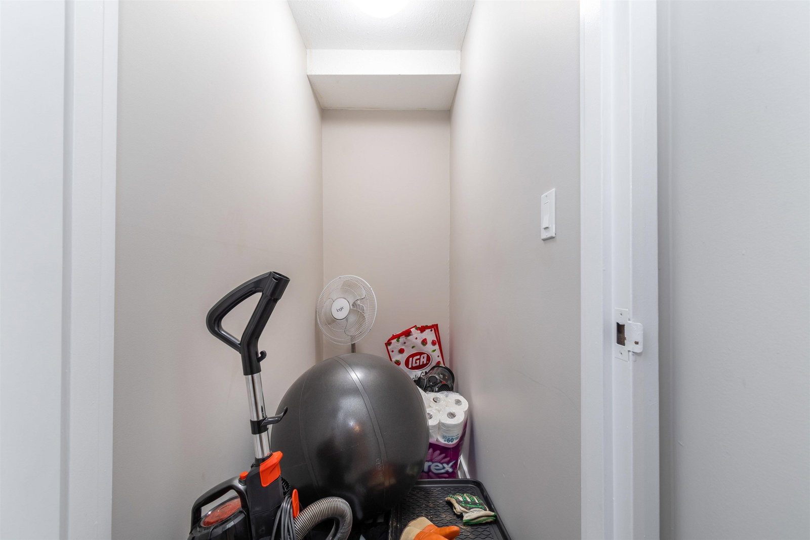 Listing Image 17