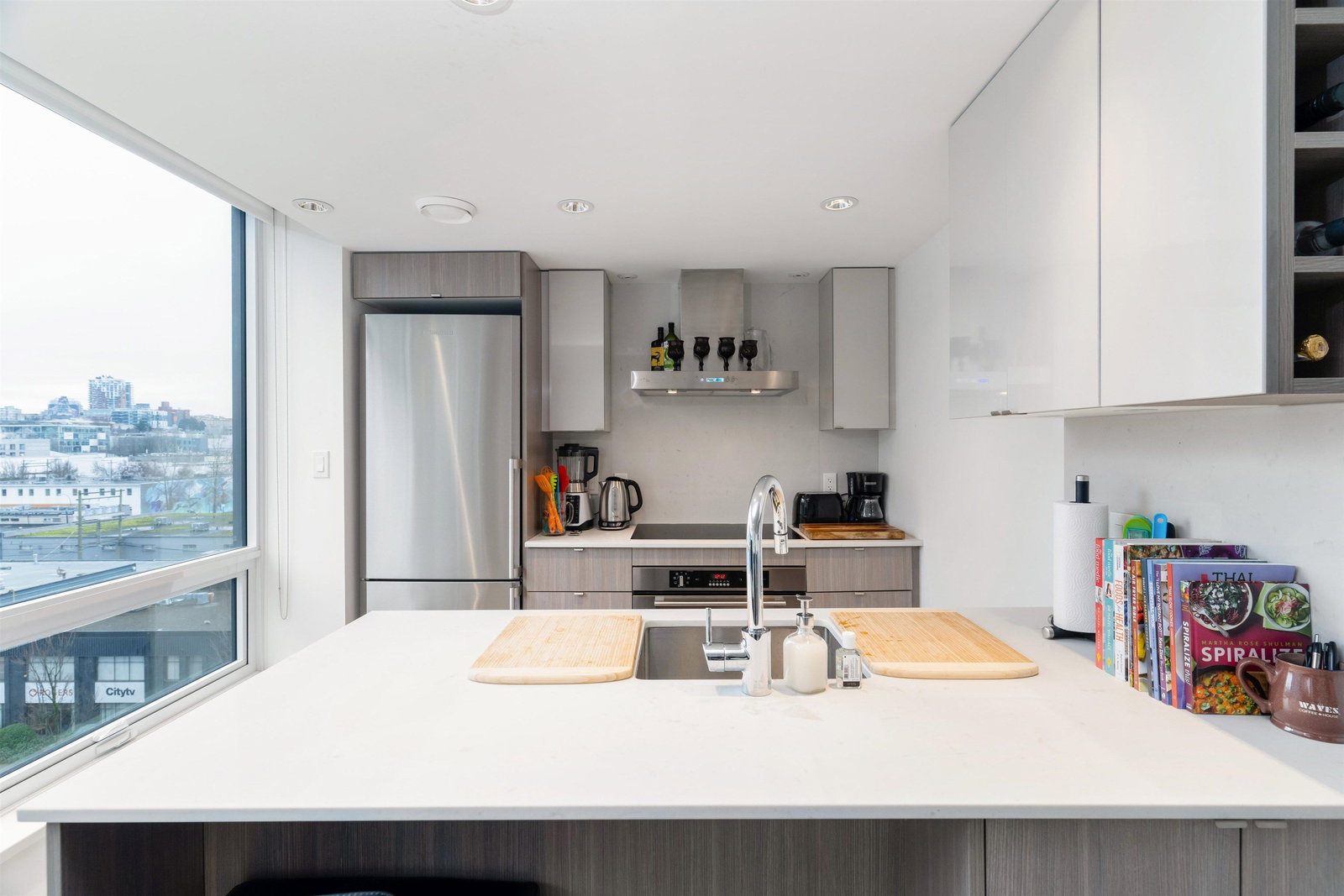 Listing Image 9