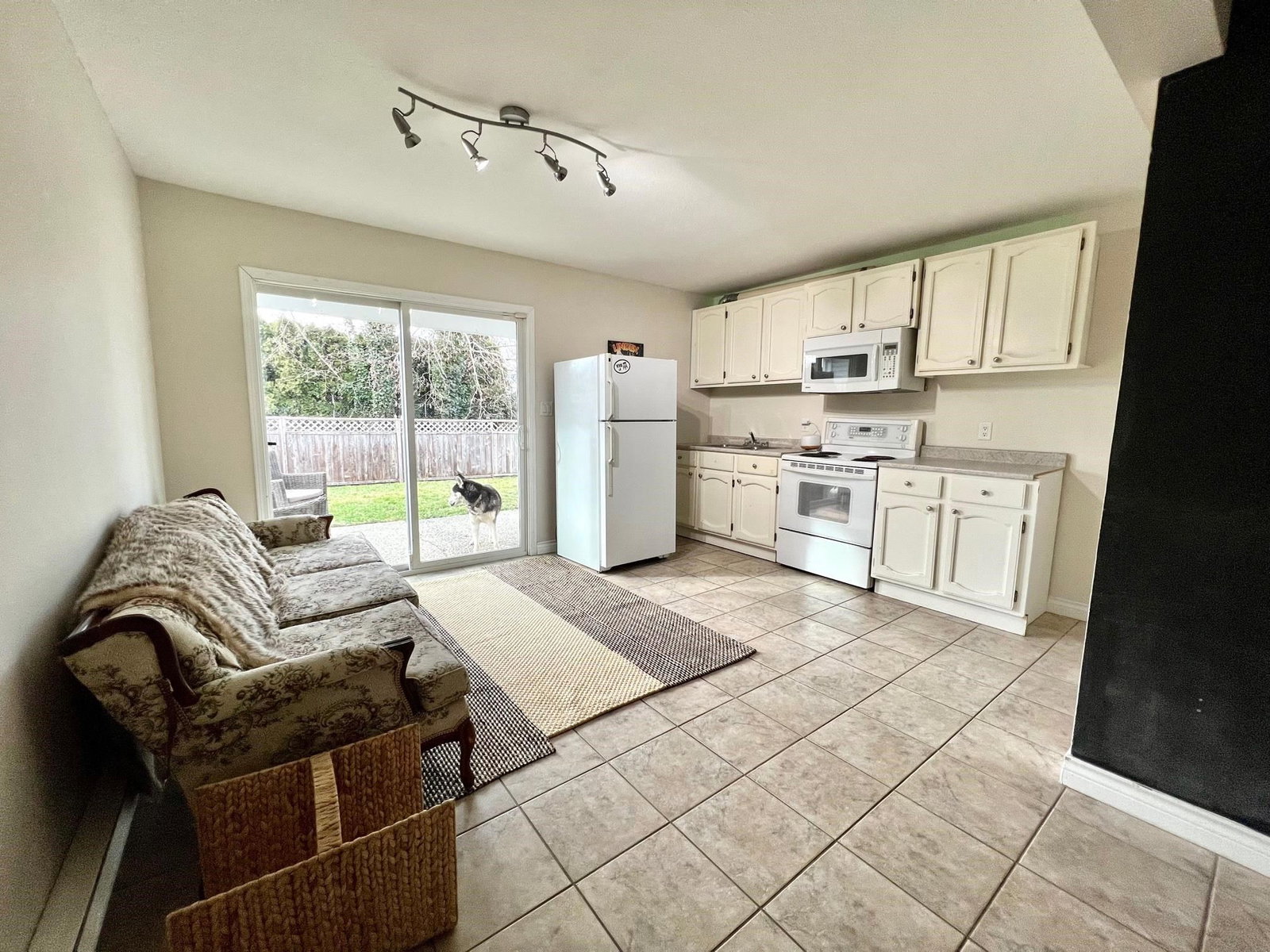 Listing Image 13