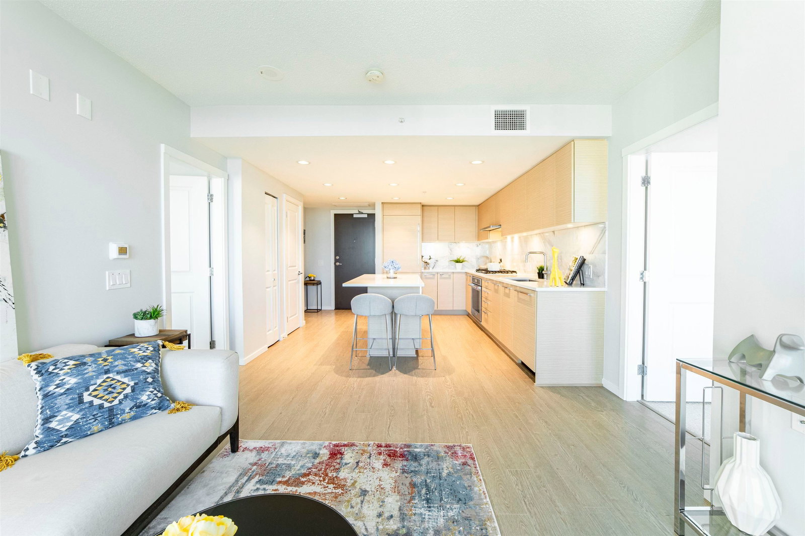 Listing Image 8